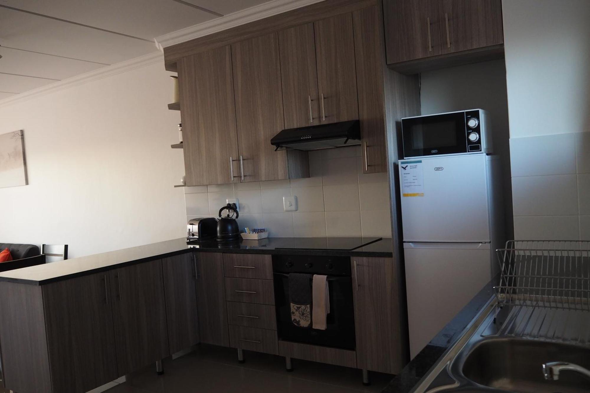 Or Tambo Self Catering Apartments, The Willows Boksburg Exteriör bild